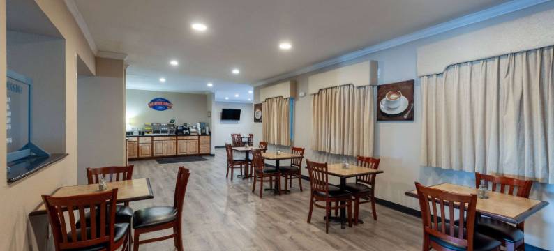 克斯维尔大学区温德姆呗盟酒店(Baymont by Wyndham Kirksville University Area)图片