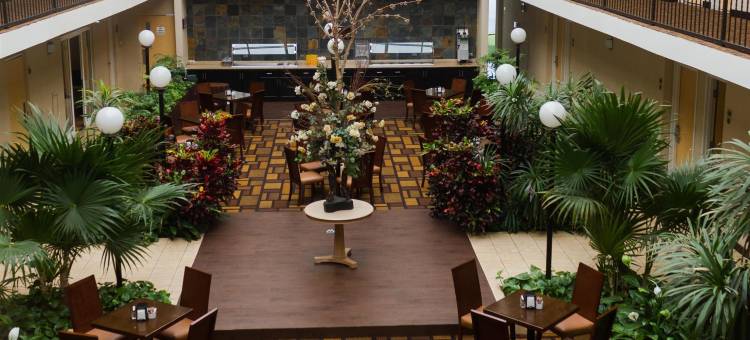 蒙特利机场贝斯特韦斯特优质酒店(Best Western Plus Monterrey Airport)图片