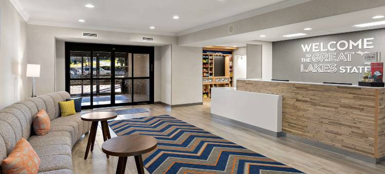 希尔顿欢朋套房酒店-佩托斯基(Hampton Inn & Suites Petoskey)图片