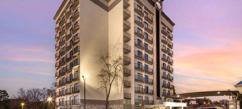 亚特兰大机场东贝斯特韦斯特优质酒店(Best Western Plus Atlanta Airport-East)图片