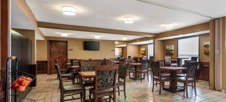 斯特拉斯莫尔贝斯特韦斯特酒店(Best Western Strathmore Inn)图片