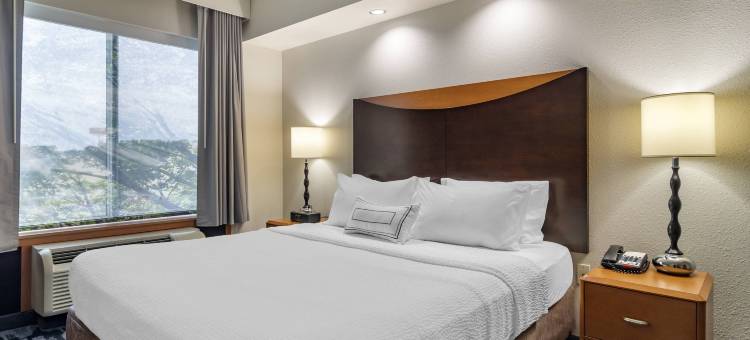 科默斯万枫套房酒店(Fairfield Inn & Suites Commerce)图片