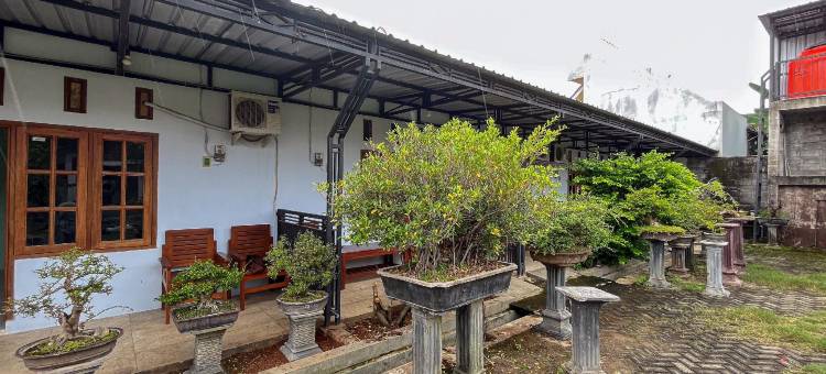 RedDoorz Syariah Near RS Bhayangkara Nganjuk图片