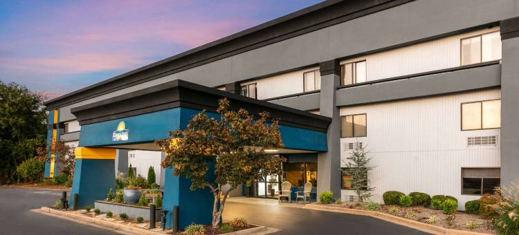 史密斯堡温德姆戴斯酒店(Days Inn by Wyndham Fort Smith)图片