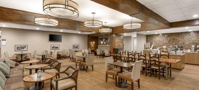 木棉树贝斯特韦斯特酒店(Best Western CottonTree Inn)图片