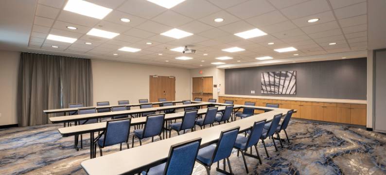 阿卡德尔菲亚万枫酒店及套房(Fairfield Inn & Suites Arkadelphia)图片