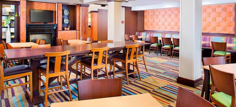 琼斯伯勒万枫酒店及套房(Fairfield Inn & Suites Jonesboro)图片