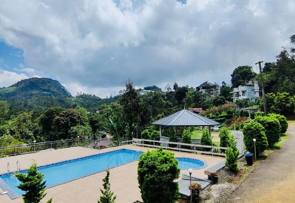 Hobbit House, Silver Oaks Nature Retreat Hotel Overview