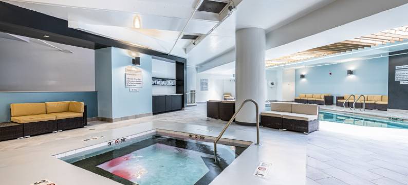 印第安纳波利斯市中心希尔顿安泊酒店(Embassy Suites by Hilton Indianapolis Downtown)图片