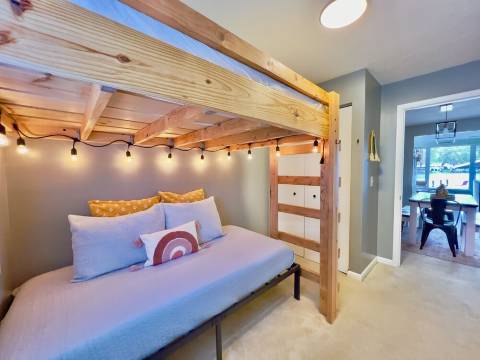 Waterfront Cabin with Hot Tub, Outside Bar & Private Dock!