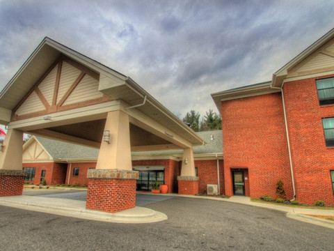 西杰斐逊智选假日酒店