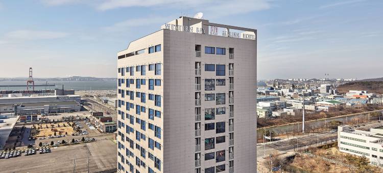 西湾滨海酒店(Western Bay Marina Hotel)图片