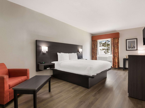 44号州际公路品质套房酒店