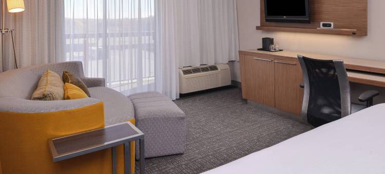 北密尔沃基/布朗迪尔万怡酒店(Courtyard Milwaukee North/Brown Deer)图片