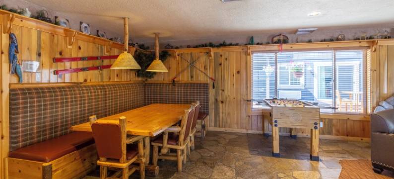 红狼旅馆在奥林匹克谷(Red Wolf Lodge at Olympic Valley)图片