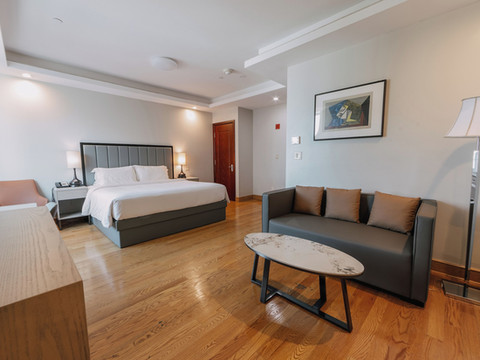 拉瓜迪亚机场亚洲酒店