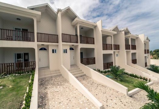 Nianna Coral Bay Deluxe Townhouse 1 Hotel Overview