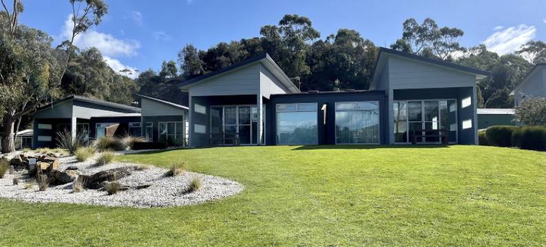 滨水公寓(Waterfront Apartments)图片