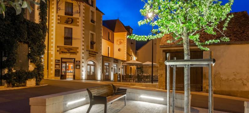 布尔乔亚家庭餐厅酒店(Hôtel Restaurant Famille Bourgeois "La Cote des Monts Damnés")图片