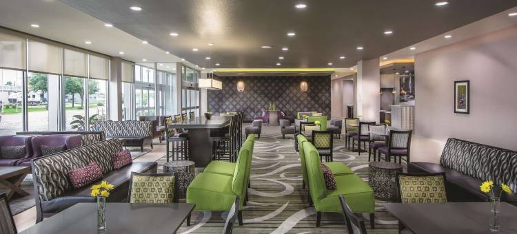 克利奇站南拉昆塔温德姆套房酒店(La Quinta Inn & Suites by Wyndham College Station South)图片