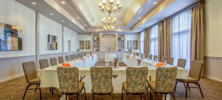 奥本假日酒店(Holiday Inn Auburn)图片