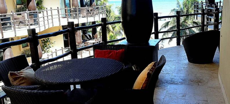 Winner of Top 25 in Luxury All  Mexico- Oceanfrt- 2/2 Beach Club #29图片