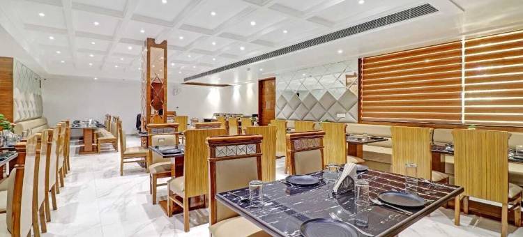 泰姬陵阿格拉附近的棕榈树酒店(Hotel Palm Tree Near Taj Mahal Agra)图片