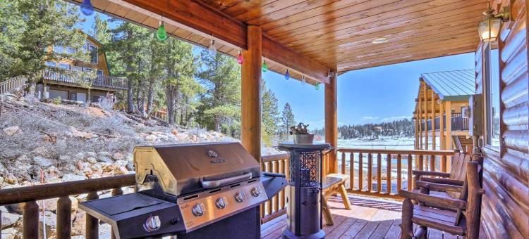 吹口哨的森林小屋：草地景观+燃气烧烤架!(Whistling Woods Cabin Meadow Views and Gas Grill!)图片