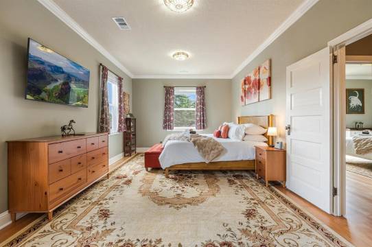 Emerald House - Luxurious and Spacious 6-bedroom house in charming Newberg