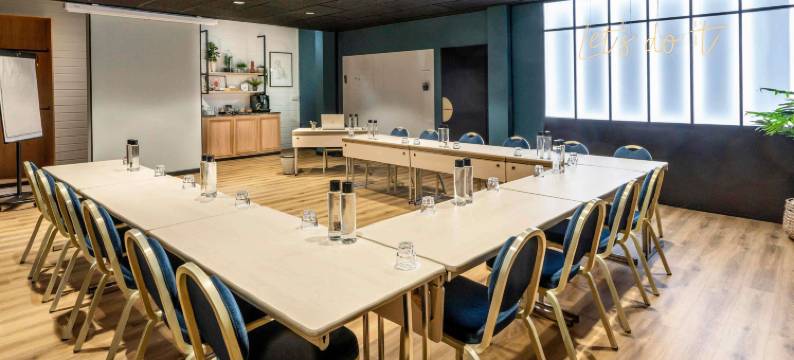 永河畔拉罗什中心美居酒店(Hôtel Mercure la Roche-Sur-Yon Centre)图片