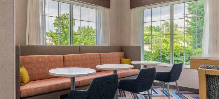 Hampton Inn by Hilton Manchester图片