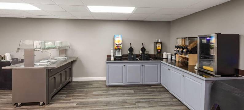 Angel Inn Near Imax, a Travelodge by Wyndham图片