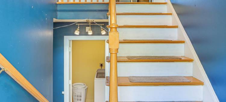 徒步、滑雪与探索：奥蒂斯维尔带庭院的度假屋(Hike, Ski & Explore: Otisville Retreat w/ Yard!)图片