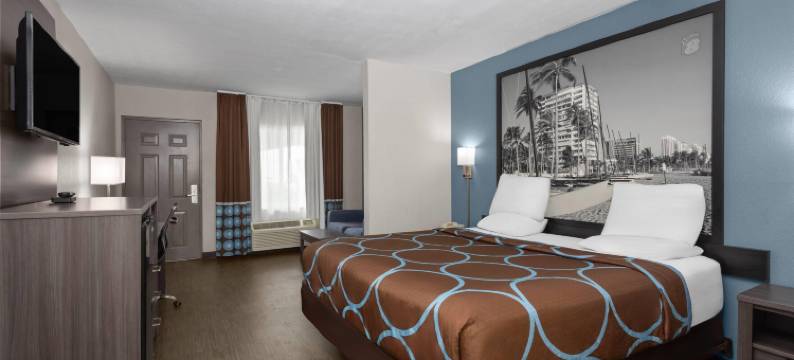戴尼亚-劳德代尔堡机场温德姆速8酒店(Super 8 by Wyndham Dania/Fort Lauderdale Arpt)图片