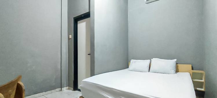 Nay Guesthouse near UMS Mitra RedDoorz图片