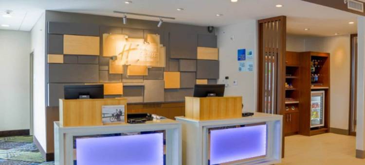 底特律北罗斯维尔智选假日套房酒店(Holiday Inn Express & Suites DETROIT NORTH - ROSEVILLE by IHG)图片
