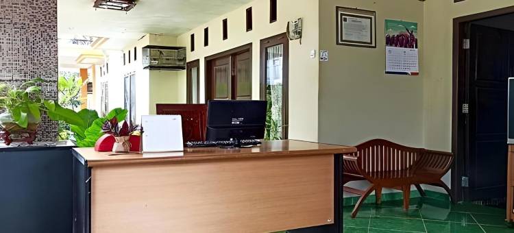 红多兹酒店-近楠榜梅德卡地铁塔曼(RedDoorz Near Taman Merdeka Metro Lampung)图片