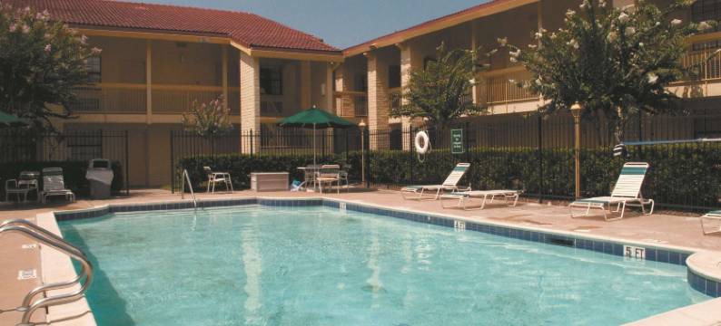 休士顿拉波特呗盟酒店(Baymont by Wyndham Houston la Porte)图片