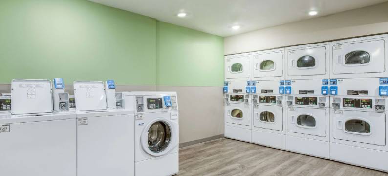 伍德斯普林套房芝加哥中途(WoodSpring Suites Chicago Midway)图片