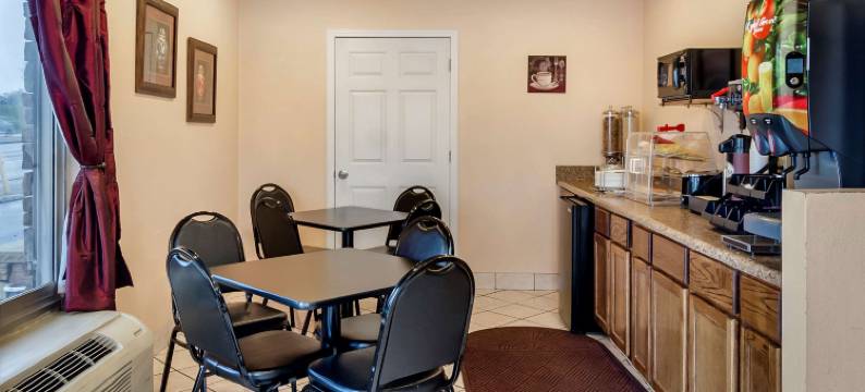 文化中心伊康旅馆(Econo Lodge Civic Center)图片