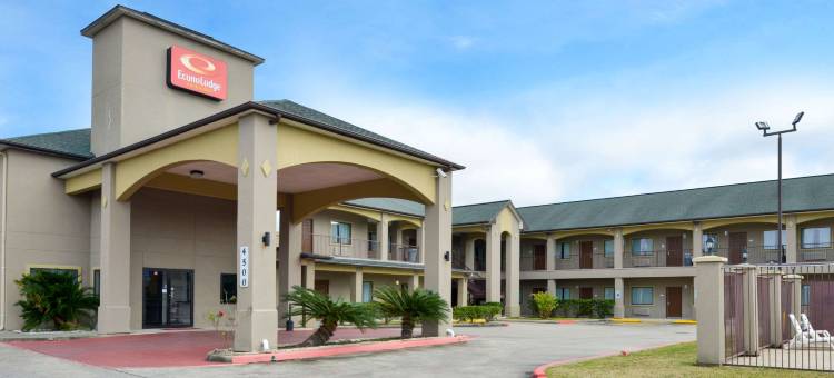 亚瑟港萨宾山口附近伊克诺小屋套房酒店(Econo Lodge Inn & Suites Port Arthur Near Sabine Pass)图片