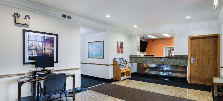 利伯蒂维尔6号汽车旅馆(Motel 6 Libertyville, IL)图片