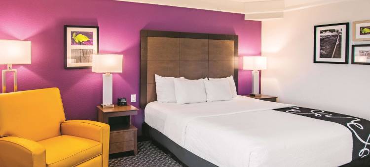 沃斯堡市景拉昆塔温德姆套房酒店(La Quinta Inn & Suites by Wyndham Fort Worth City View)图片