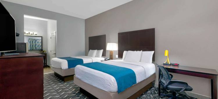 普莱森顿骑士旅馆贝尔蒙特客栈及套房酒店(Studio 6 Pleasanton, TX)图片