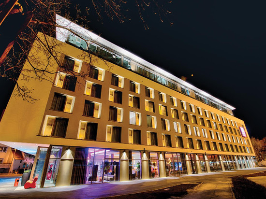 乌尔姆莱昂纳多皇家酒店