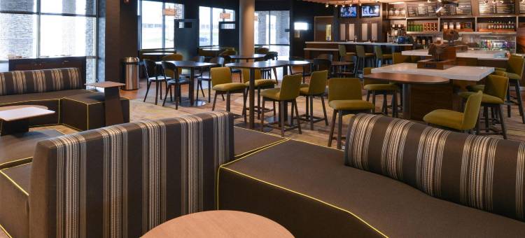 圣路易斯圣彼得斯万怡酒店(Courtyard St. Louis St. Peters)图片