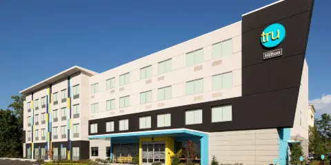 希爾頓Tru酒店-