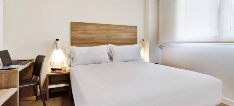 洛格罗尼奥套房赛柯特尔酒店(Sercotel Logroño Suites)图片