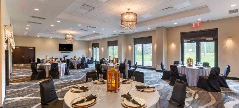 诺斯伍德贝斯特韦斯特精品酒店(Best Western Premier Northwood Hotel)图片