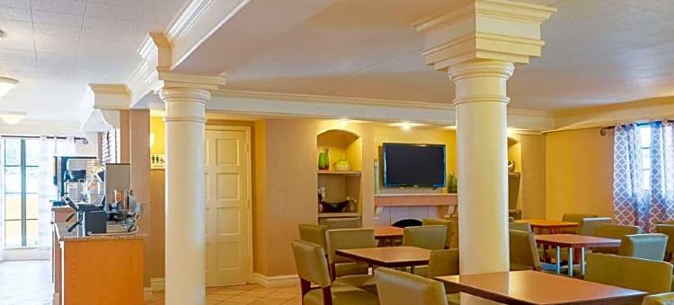 新奥尔良维特昂斯梅泰里拉昆塔温德姆酒店(La Quinta Inn by Wyndham New Orleans Veterans / Metairie)图片